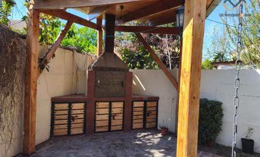 Casa en arriendo c/ estacionamiento en Nos