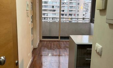 Departamento en arriendo c/ estacionamiento en Barrio Diez de Julio