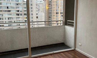 Departamento en arriendo c/ estacionamiento en Barrio Diez de Julio