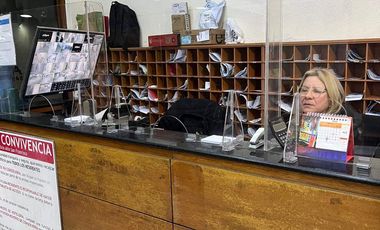 Departamento en arriendo c/ estacionamiento en Barrio Diez de Julio