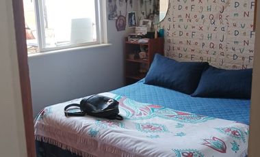 Casa en venta c/ estacionamiento en Sector Poniente