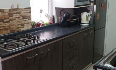 Casa en venta c/ estacionamiento en Sector Poniente