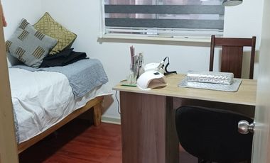 Casa en venta c/ estacionamiento en Sector Poniente