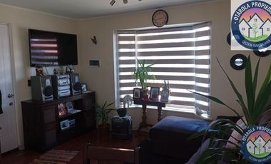 Casa en venta c/ estacionamiento en Sector Poniente