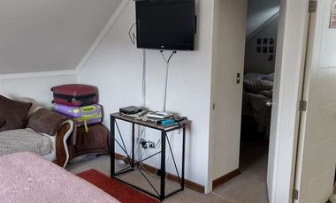 Casa en venta c/ estacionamiento en Pueblo Nuevo