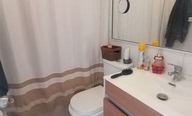 Casa en venta c/ estacionamiento en Pueblo Nuevo