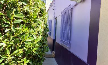 CASA SÓLIDA EN PASAJE TRANQUILO DE QUINTA NORMAL