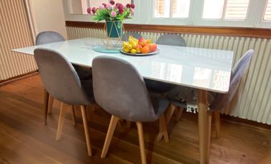 CASA SÓLIDA EN PASAJE TRANQUILO DE QUINTA NORMAL