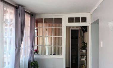 CASA SÓLIDA EN PASAJE TRANQUILO DE QUINTA NORMAL