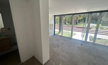 VENTA DE LOCALES CON CONTRATOS VIGENTES POR 2 AÑOS