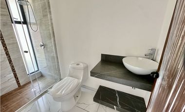 Casa en venta en Jiutepec Morelos en fraccionamiento y alberca propia