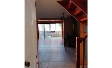 VENDO CASA EN CONDOMINIO VILLA FUNDADORES CASA ESQUINA