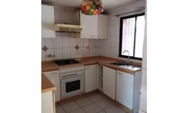 VENDO CASA EN CONDOMINIO VILLA FUNDADORES CASA ESQUINA