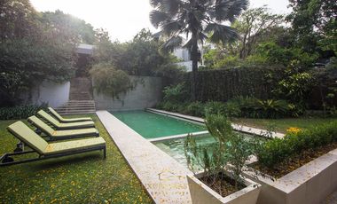 Casa en Renta en la Colonia Seattle con alberca y elevador moderna