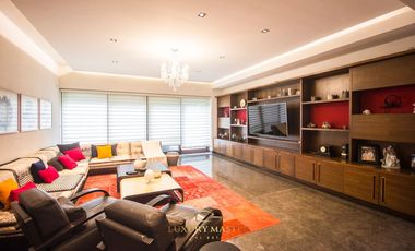 Casa en Renta en la Colonia Seattle con alberca y elevador moderna