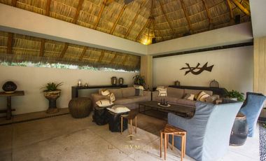 Casa en Renta en la Colonia Seattle con alberca y elevador moderna