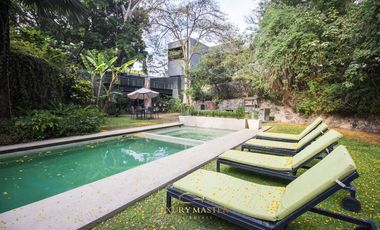 Casa en Renta en la Colonia Seattle con alberca y elevador moderna