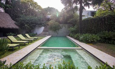 Casa en Renta en la Colonia Seattle con alberca y elevador moderna