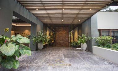 Casa en Renta en la Colonia Seattle con alberca y elevador moderna