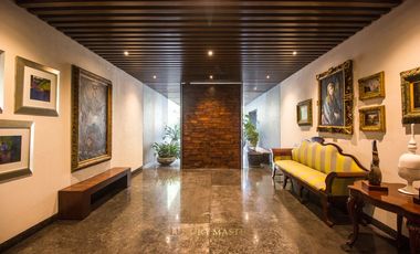 Casa en Renta en la Colonia Seattle con alberca y elevador moderna