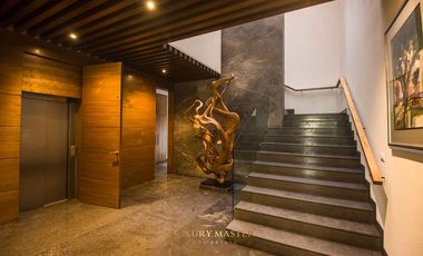 Casa en Renta en la Colonia Seattle con alberca y elevador moderna