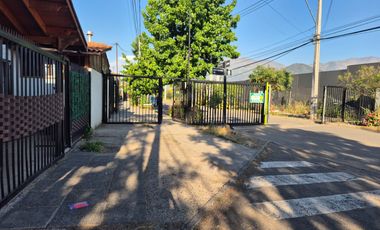 Casa en venta 2D y 1B. Lomas del Maipo condominio cerrado