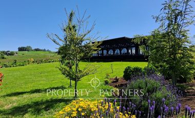 Espectacular casa a pasos del lago Ranco