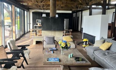 Espectacular casa a pasos del lago Ranco