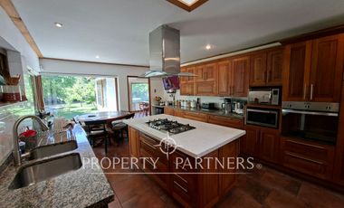 Gran casa en exclusivo sector