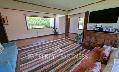 Gran casa en exclusivo sector