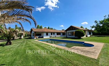 Gran casa en exclusivo sector