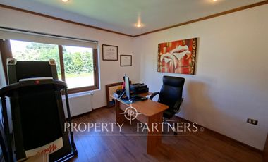 Gran casa en exclusivo sector