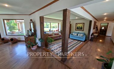 Gran casa en exclusivo sector