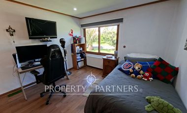 Gran casa en exclusivo sector