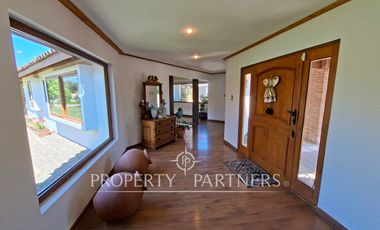 Gran casa en exclusivo sector