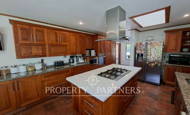 Gran casa en exclusivo sector