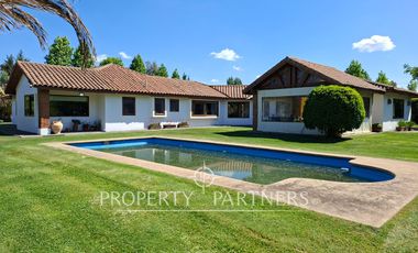 Gran casa en exclusivo sector