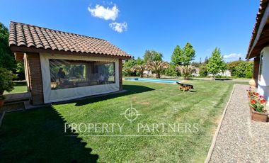 Gran casa en exclusivo sector