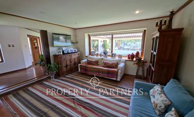 Gran casa en exclusivo sector