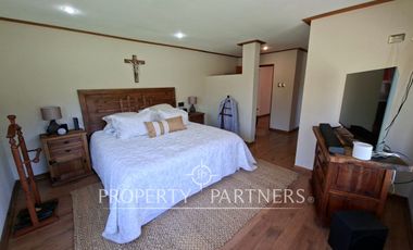 Gran casa en exclusivo sector