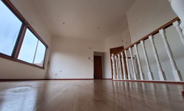 VENDO EXTRAORDINARIA CASA  DE 140 M2