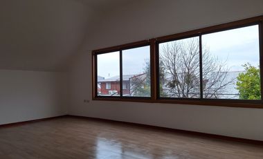 VENDO EXTRAORDINARIA CASA  DE 140 M2