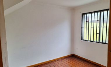VENDO EXTRAORDINARIA CASA  DE 140 M2