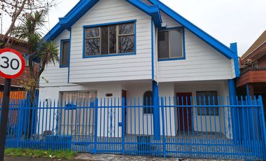 VENDO EXTRAORDINARIA CASA  DE 140 M2