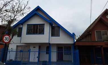 VENDO EXTRAORDINARIA CASA  DE 140 M2