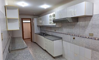 VENDO EXTRAORDINARIA CASA  DE 140 M2