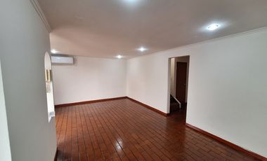 VENDO EXTRAORDINARIA CASA  DE 140 M2