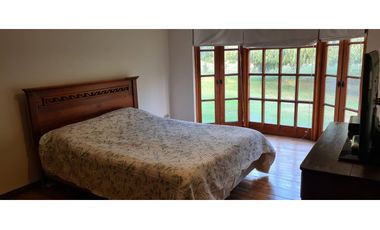 VENDO PARCELA CON CASA Y PISCINA A 5 MINUTOS DE LOS ÁNGELES