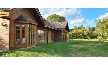 VENDO PARCELA CON CASA Y PISCINA A 5 MINUTOS DE LOS ÁNGELES