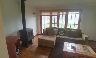 VENDO PARCELA CON CASA Y PISCINA A 5 MINUTOS DE LOS ÁNGELES